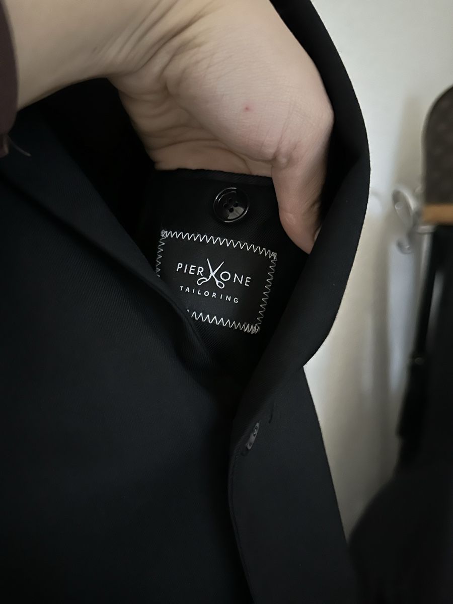 Costumes: Pier One Anzug Gr. 44 schwarz Tailoring – D'occasion à Reinach BL par Alles_muss_weg00 3