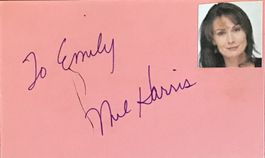 Mel Harris Autogramm signiert Karte mit Bild 8x12cm