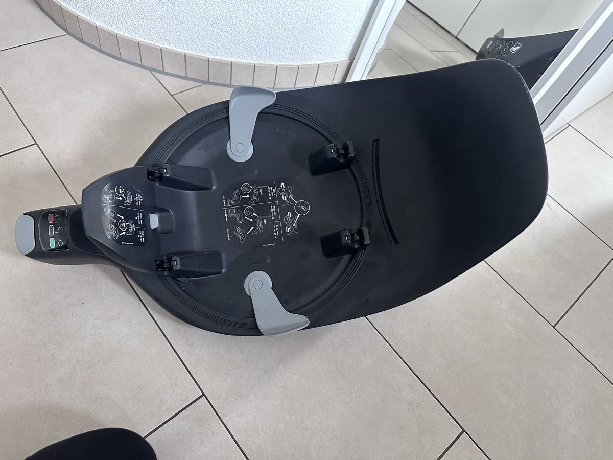 Cybex Seggiolini per auto: CYBEX Babyschale / Kindersitz inkl. Base – Usato da Kefikon TG venduto da jasy91 3