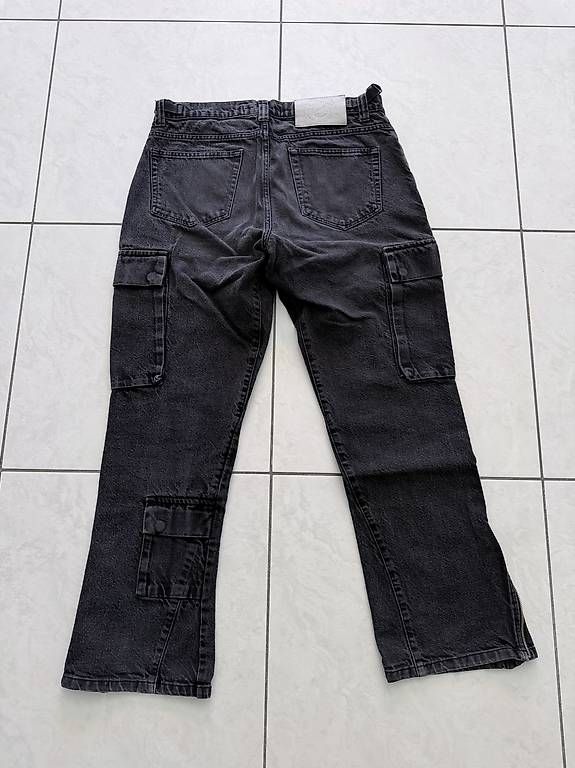 Pantaloni: Vicinity Cargo Hose – Usato da Urtenen-Schönbühl venduto da ninociotti 2