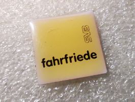 Ansteckpin 131: Fahrfriede