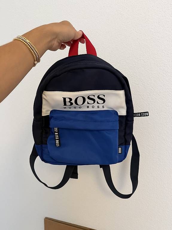 Hugo Boss Sacs & sacs à dos: Hugo Boss Kinderrucksack – D'occasion à Ennetbürgen par Jvek