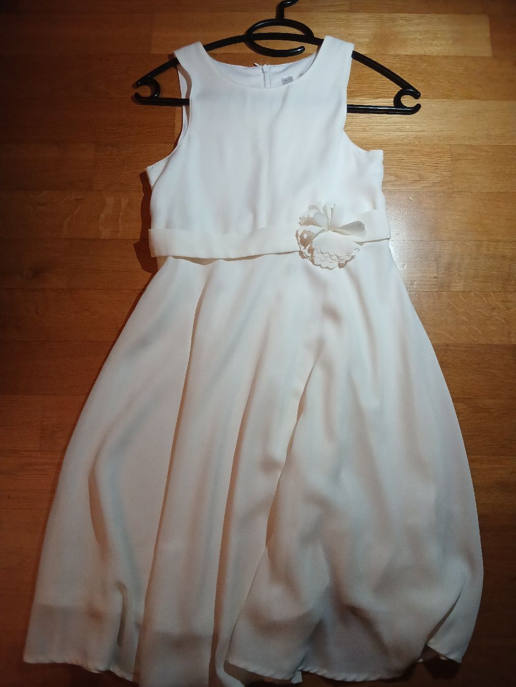 Vestiti & Gonne: Kleid weiss Kommunion Gr 140 – Usato da Bischofszell venduto da Mama_x
