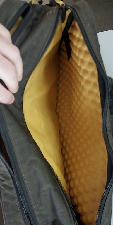 Zaini: Sacoche laptop 16" transformable sac à dos  – Usato da Nyon venduto da cochonours 1