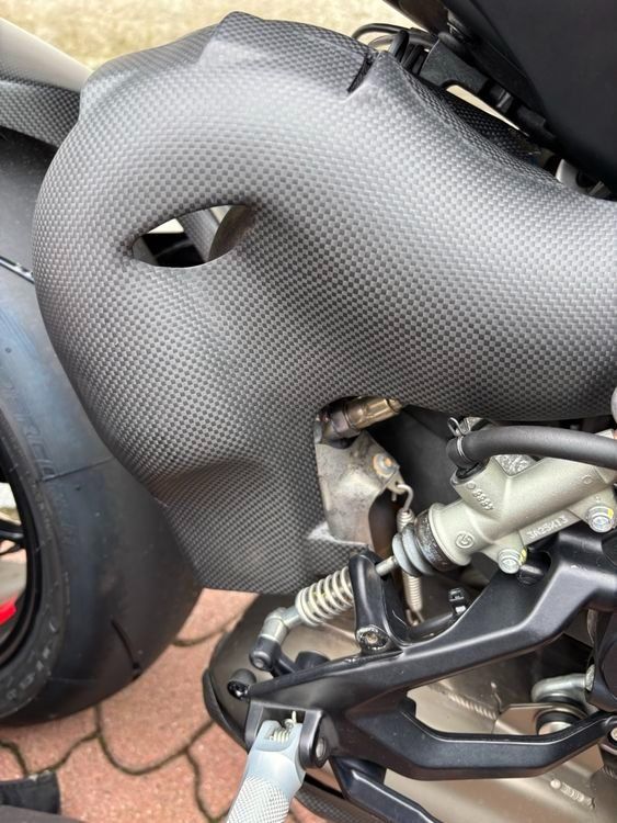 Toutes les pièces détachées moto: Karbon Krümmer Abdeckung Ducati V4 – Neuf (Voir description) à Degersheim par martins2r 2
