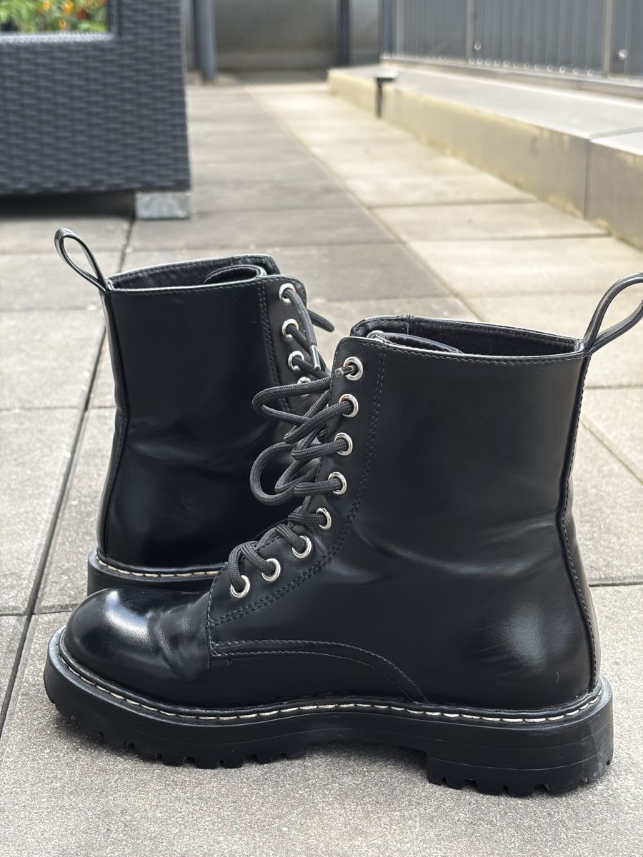 H&M Scarpe da donna: Damenschnürboots, Schwarz, Größe 36 – Usato da Luzern venduto da pis_m77g 3
