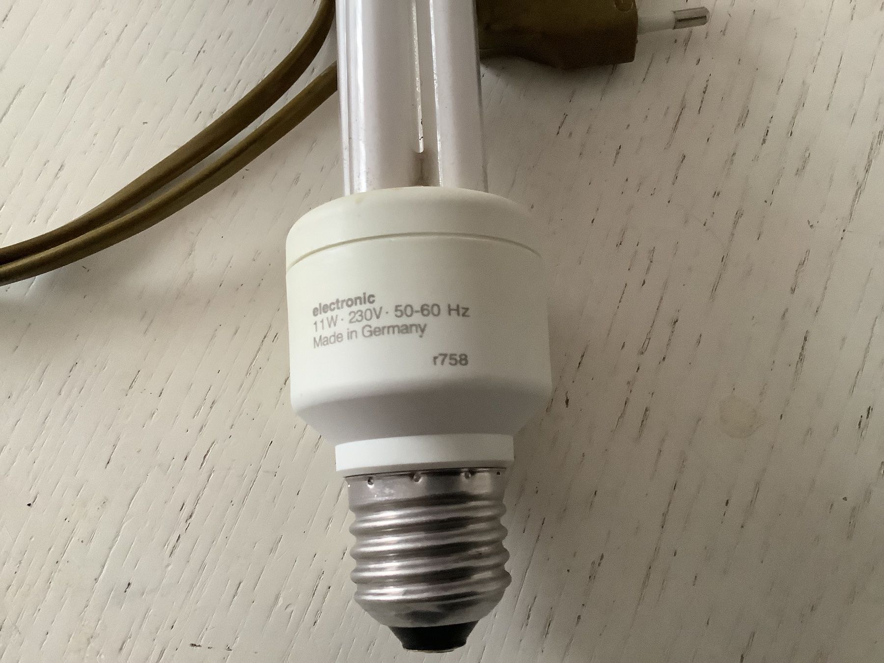 Lampade: Tischlampe Messing mit rosa Lampenschirm – Usato da Wädenswil venduto da Jsi.Z01 4