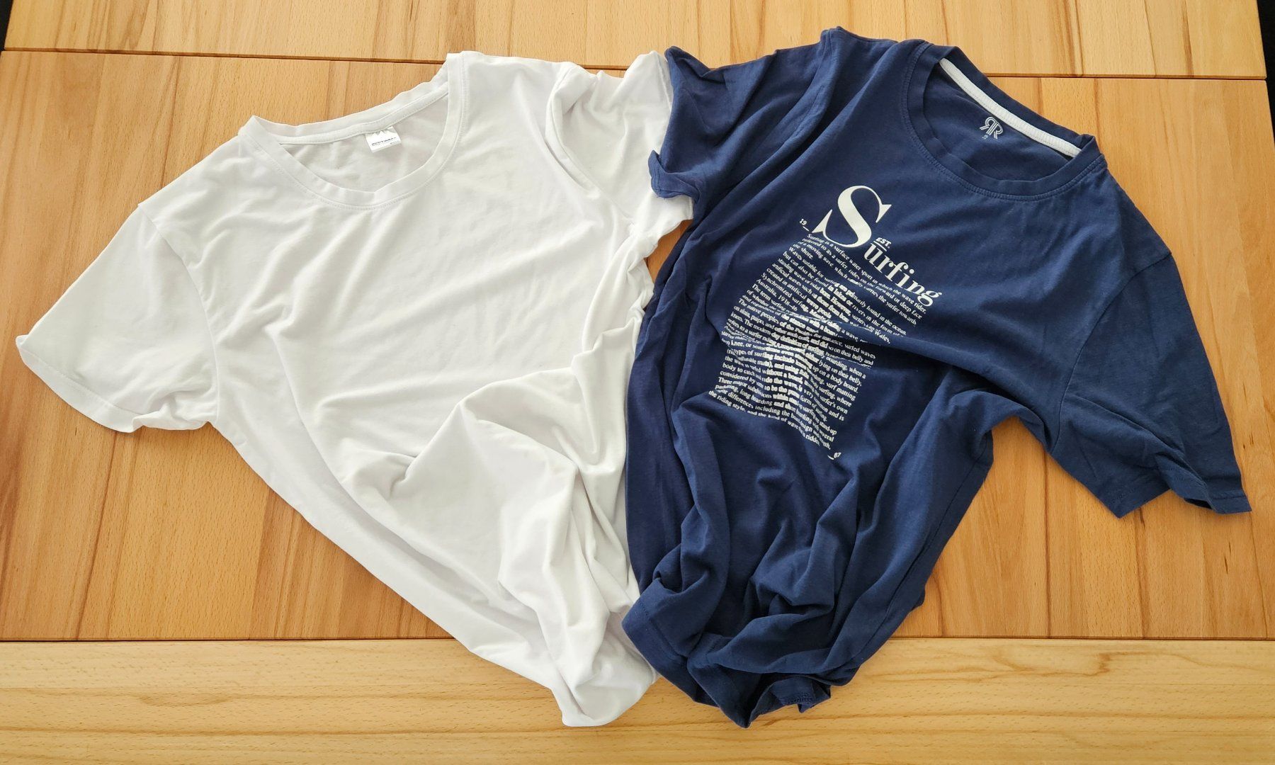 T-shirt: 2er Set Herren T-Shirts, Grösse S – Nuovo (secondo la descrizione) da Aadorf venduto da Speco69 1