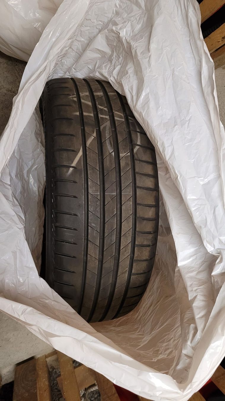 Bridgestone Pneus & Kompletträder: 4 x Sommerreifen 225/45 R18 91W MO (Top-bewertet) – Gebraucht aus Bern von Angie.me 2