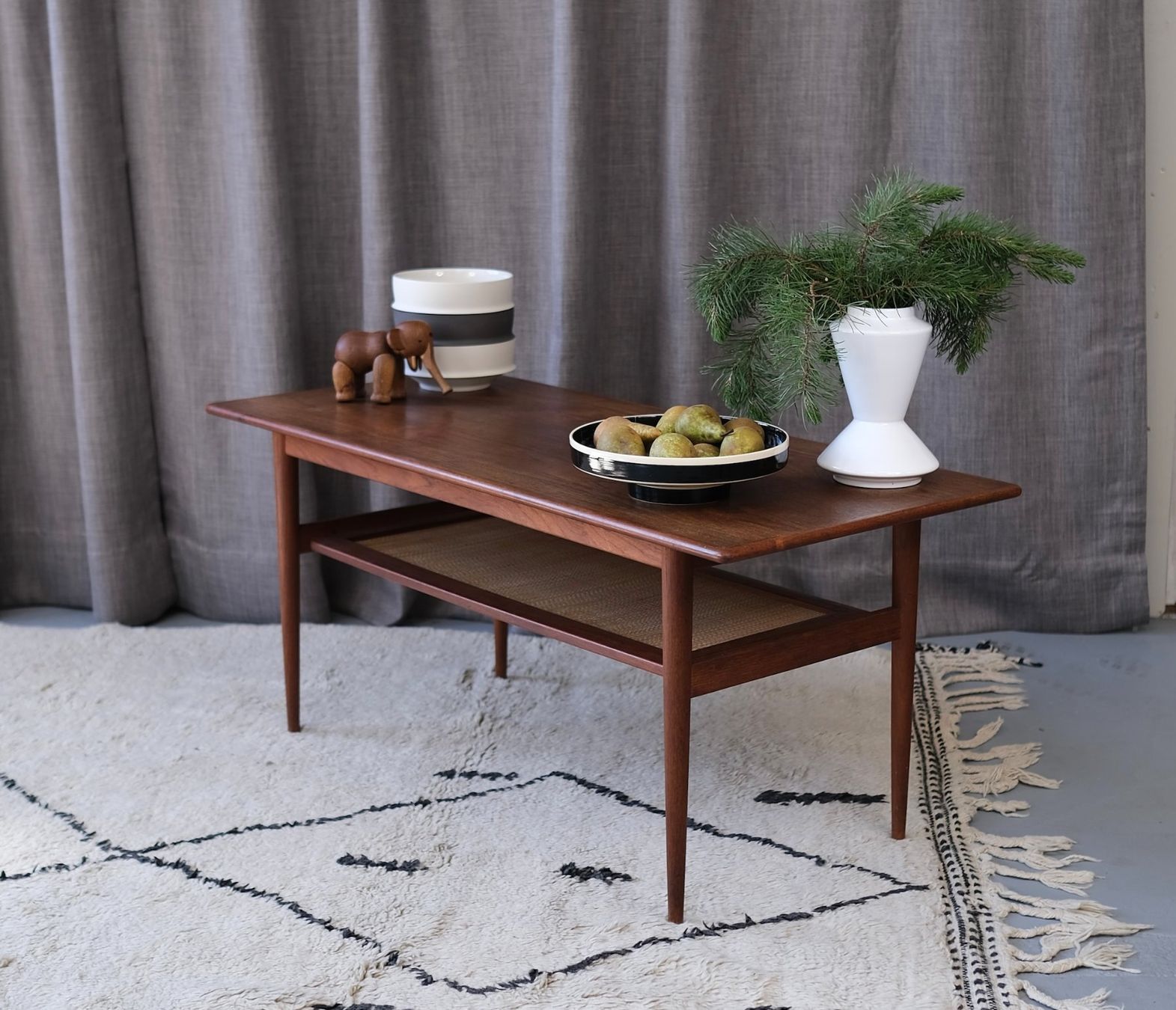 Tische: Danish Midcentury Teak Coffee Table c.1960 – Gebraucht aus Bern von Zmodern_VIN 3