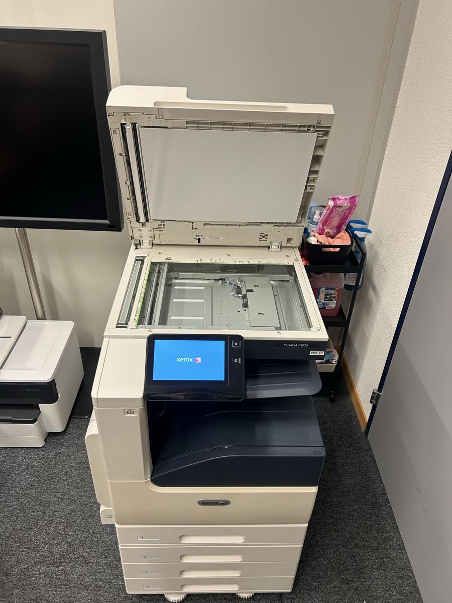 Xerox Fotocopiatrici: Multifunktionsdrucker Xerox VersaLink C7020 gebraucht – Usato da Dietikon venduto da Vertex_Global 1