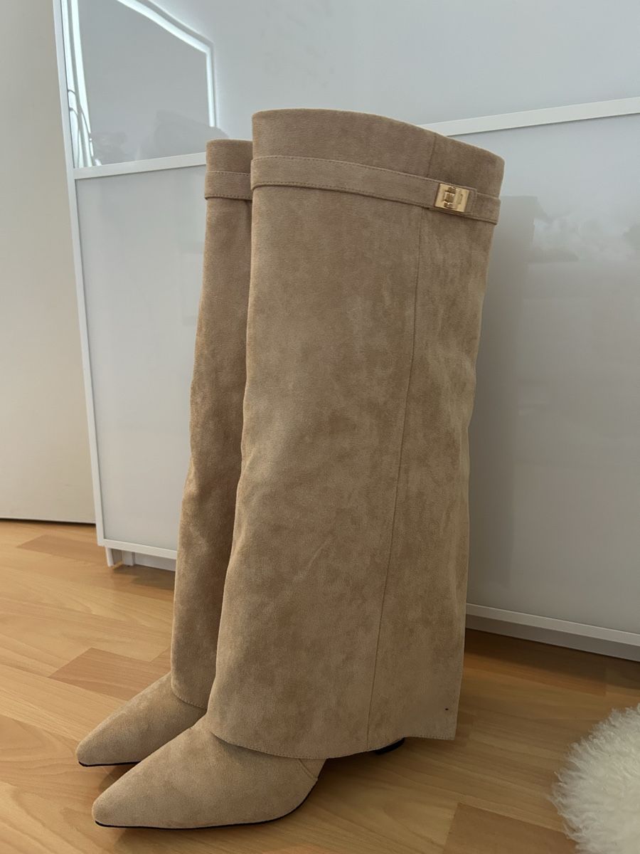 Scarpe da donna: Leder Stiefel, beige, Gr.42 – Nuovo (secondo la descrizione) da dietlikon venduto da lele_7ll