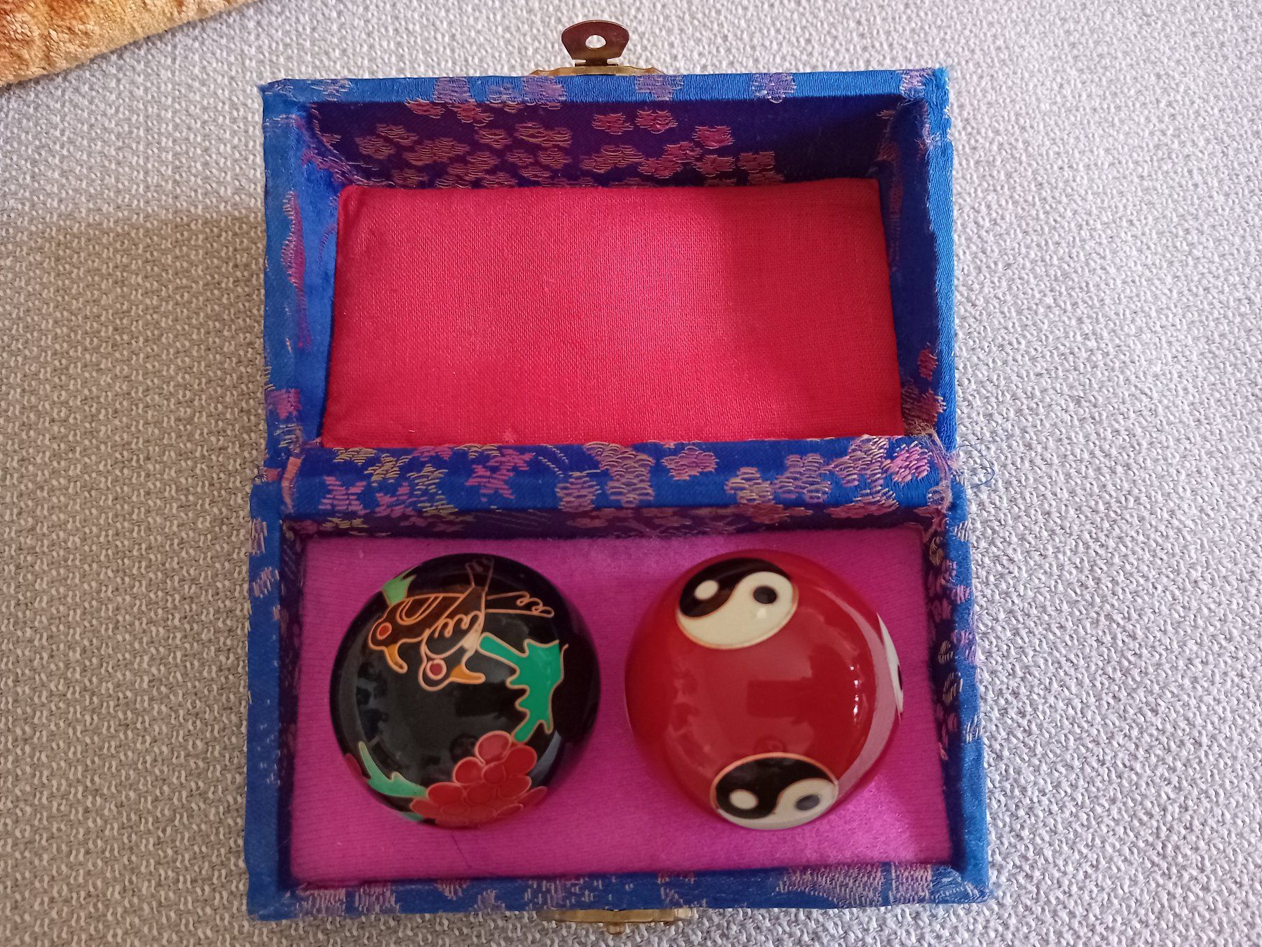 Tutte le decorazioni: Baoding balls – Usato da Adliswil venduto da sum_s9b