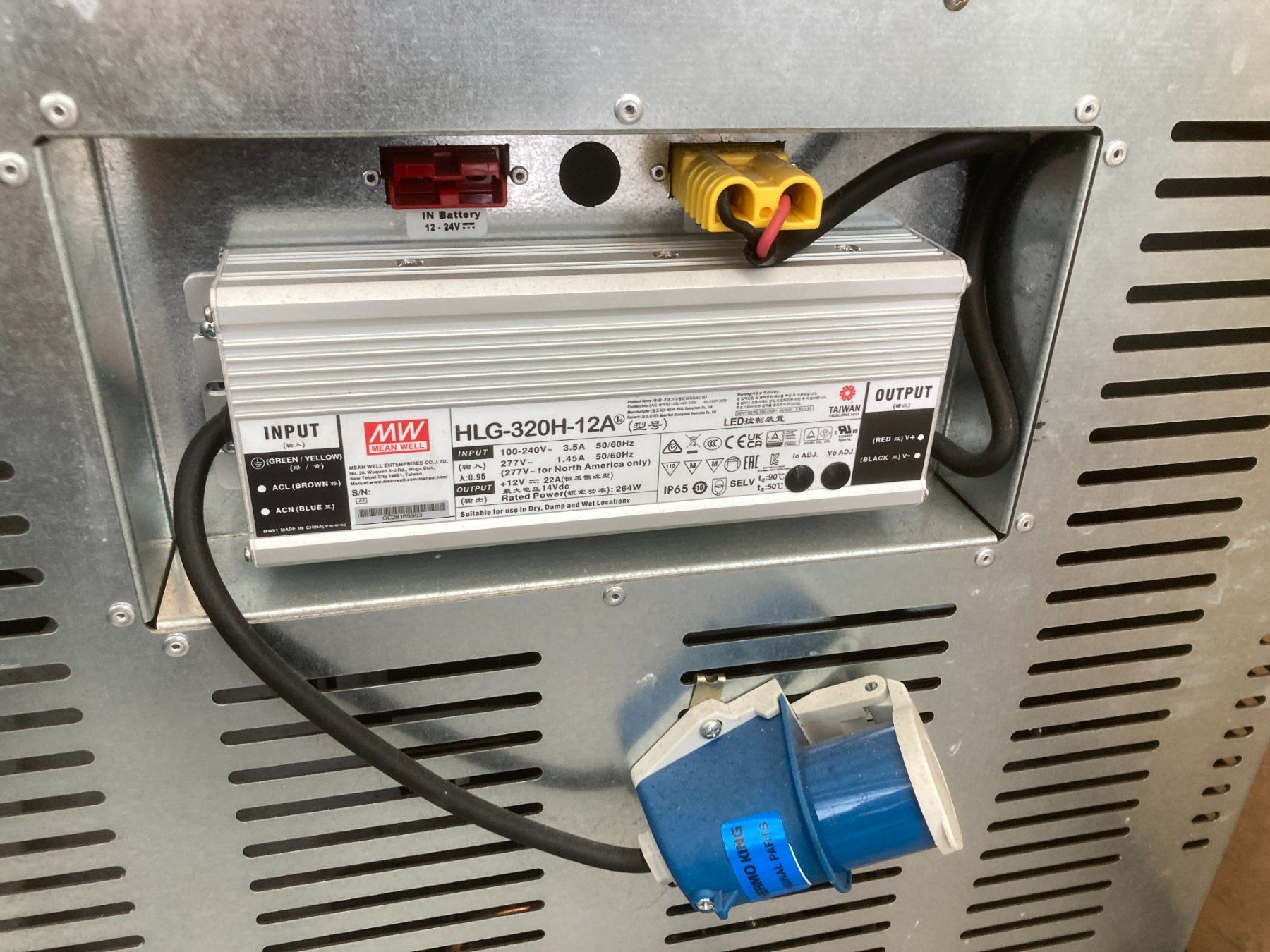 Kühlschränke & Kühlen: Kühlbox Thermo King ColdCube Connect – Gebraucht aus Cham von WB2223 4