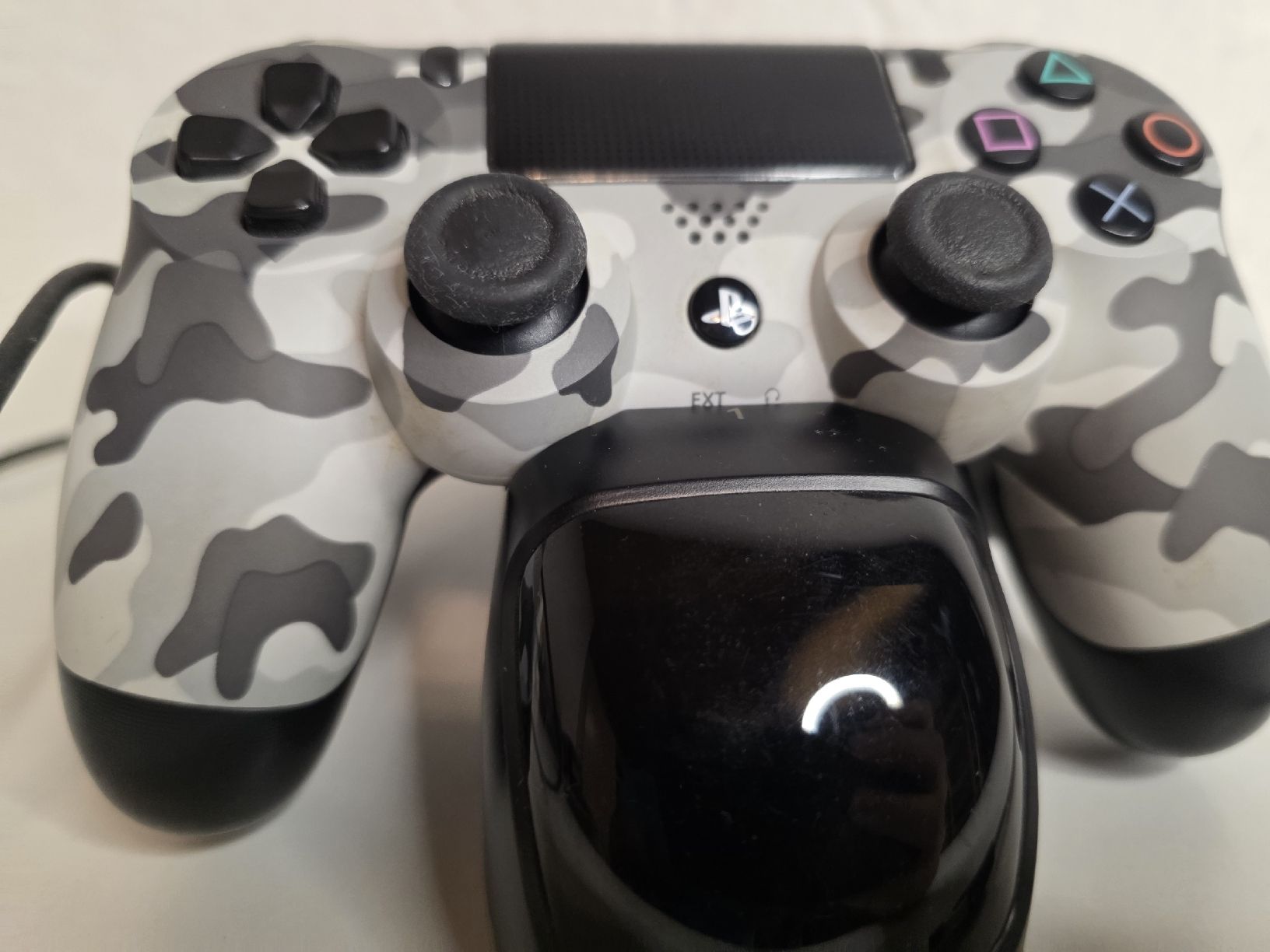 Controller: 2x Original Sony PS4 DualShock 4 Controller – Camouflage – Usato da Ehrendingen venduto da lax21 2