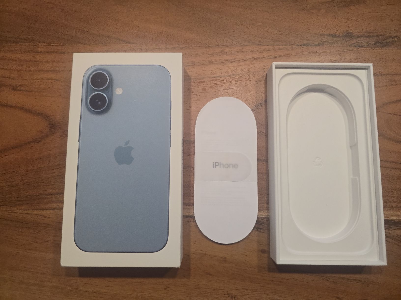 Apple Handys / Smartphones: Apple iPhone 16 Originalverpackung – Gebraucht aus Ottenbach von M.Langer 1