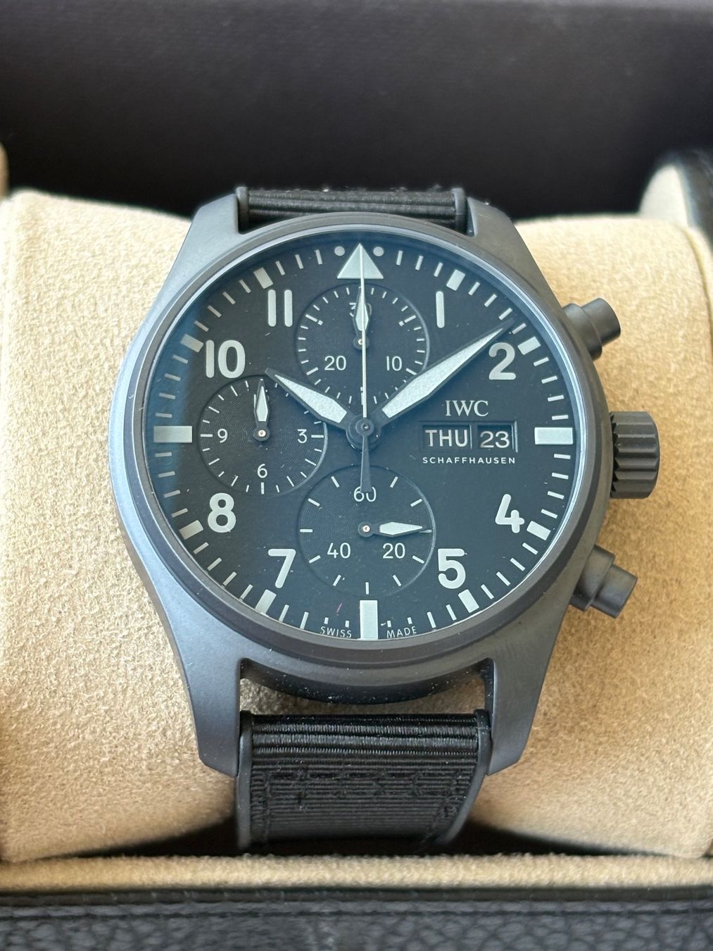 IWC Uhren: IWC Pilot Chronograph 41 Top Gun Ceratanium – Gebraucht aus Birsfelden von Mynos