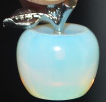 Anhänger F-741 – Apfel – Opalith – 2x2cm