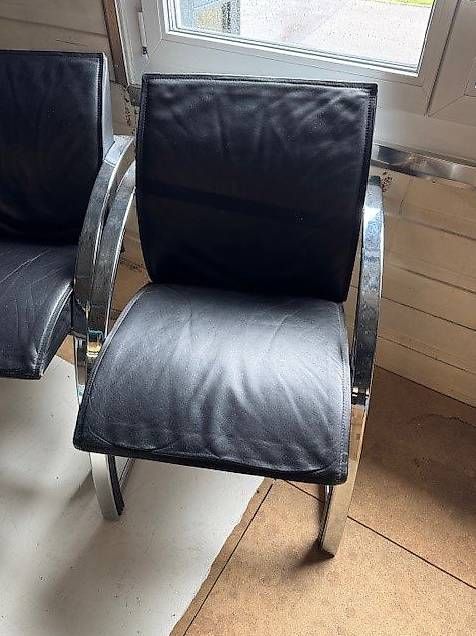 Stühle: Stühle Leder mit Silber – Gebraucht aus Landquart von pet_l2dm
