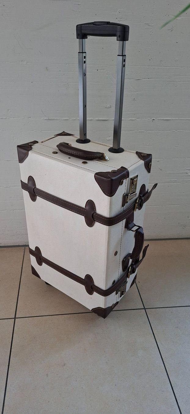 Valigie: Retro Punk Roll Koffer Weiss/Braun – Usato da Alpnach Dorf venduto da Kessy4