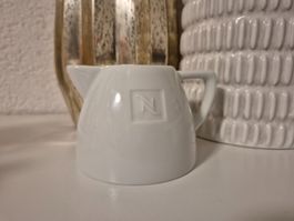 NESPRESSO  ☕    Milchkrug/ Milchkanne  -  weiss