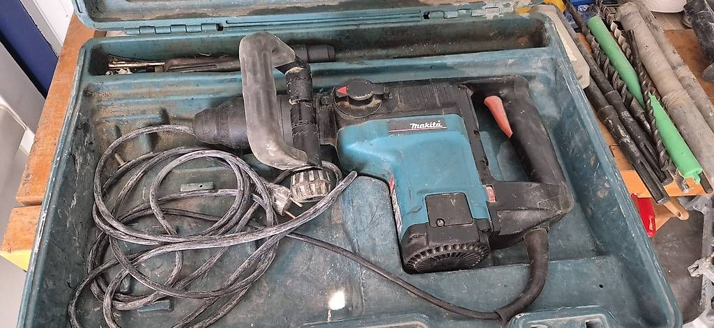 Tous les outils: Marteau piqueur électrique  – D'occasion à Moudon par bro_k9nj 1
