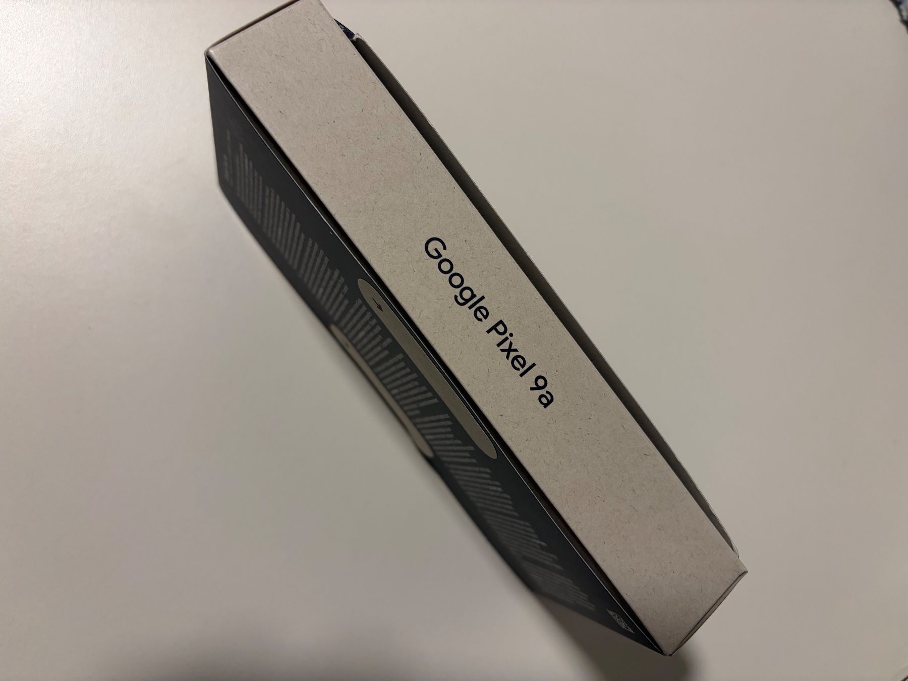 Google Telefoni cellulari / Smartphones: Google Pixel 9a - New, Sealed - 2 year warranty – Nuovo e nell'imballaggio originale da Chavannes-Pres-Renens venduto da rea_gm6k 2