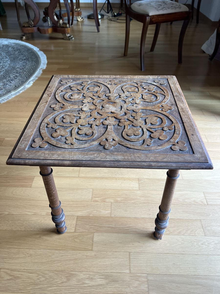 Tavoli: Couchtisch mit Flachrelief – Usato da St.Gallen venduto da 303_7fcf 5