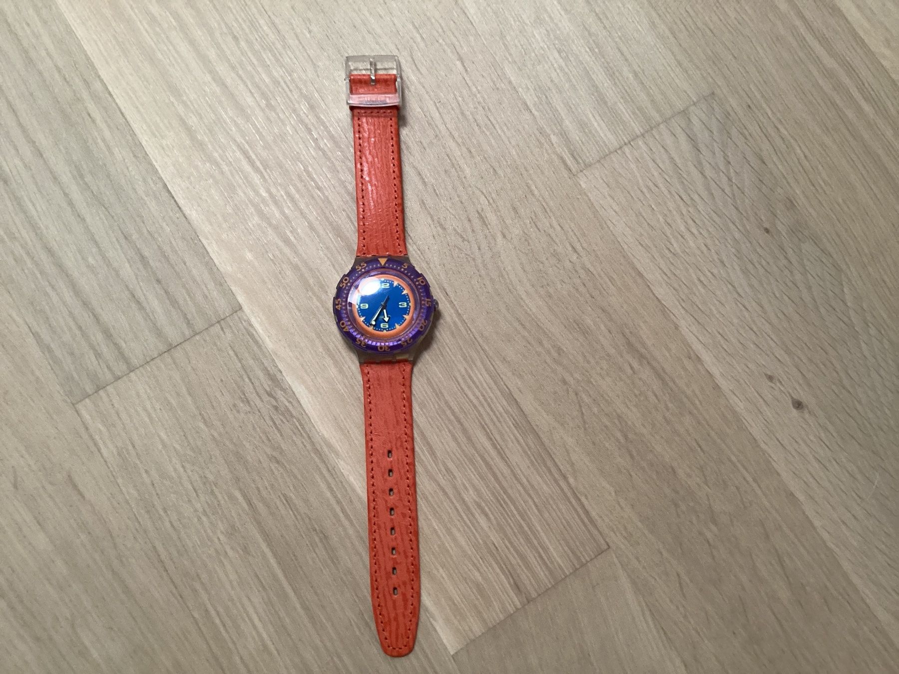 Swatch Uhren: Swatch Scuba 200 Red Island 1992 NEU. – Neu (gemäss Beschreibung) aus Flawil von Barschfreak