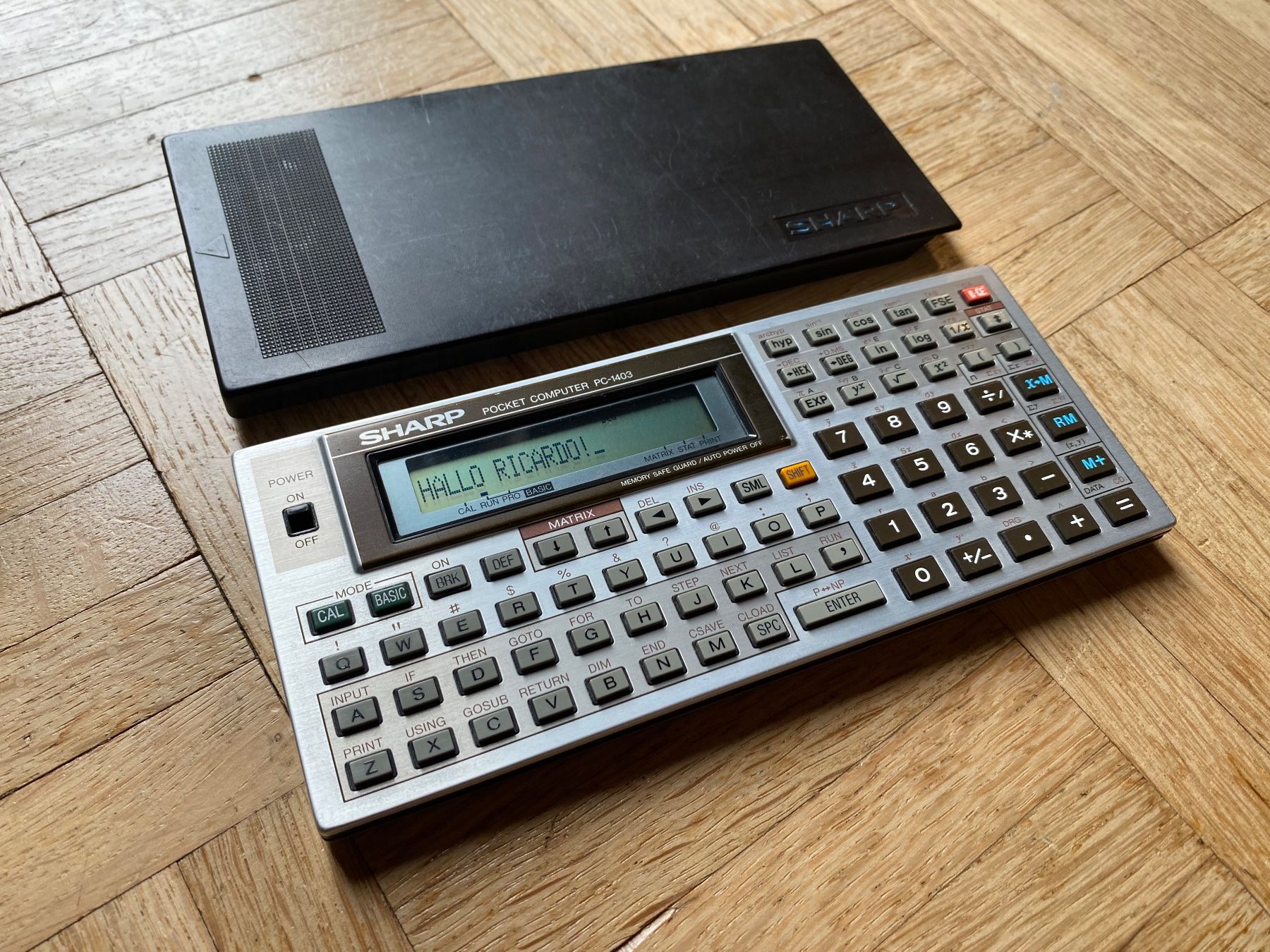 Sharp Taschenrechner: Sharp PC-1403 Pocket Computer mit Basic aus 1986 – Gebraucht aus Adliswil von