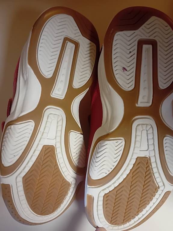Fila Scarpe per ragazze: Hallenturnschuhe Gr.32 – Usato da Auw venduto da luszur 3
