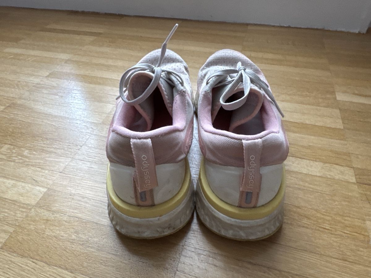 Nike Scarpe da donna: Nike Odyssey React Laufschuhe Gr. 40, Pink – Usato da Basel venduto da fiona_second-hand_BS 1