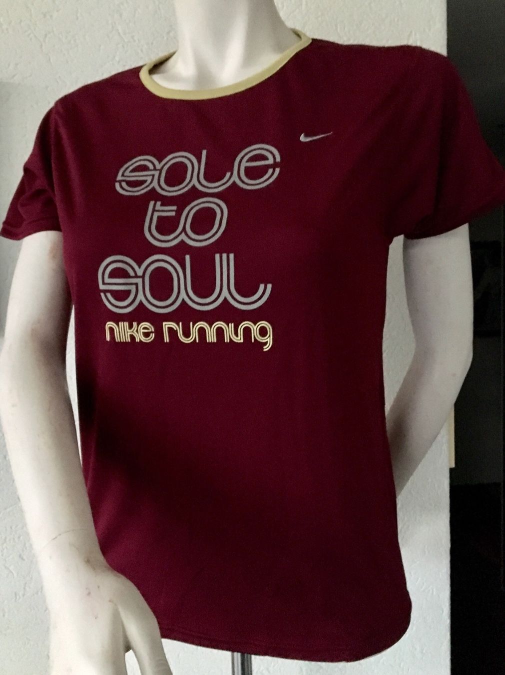 Nike T-Shirts: Laufshirt Nike, Grösse M – Gebraucht aus Wahlen b. Laufen von budo4242