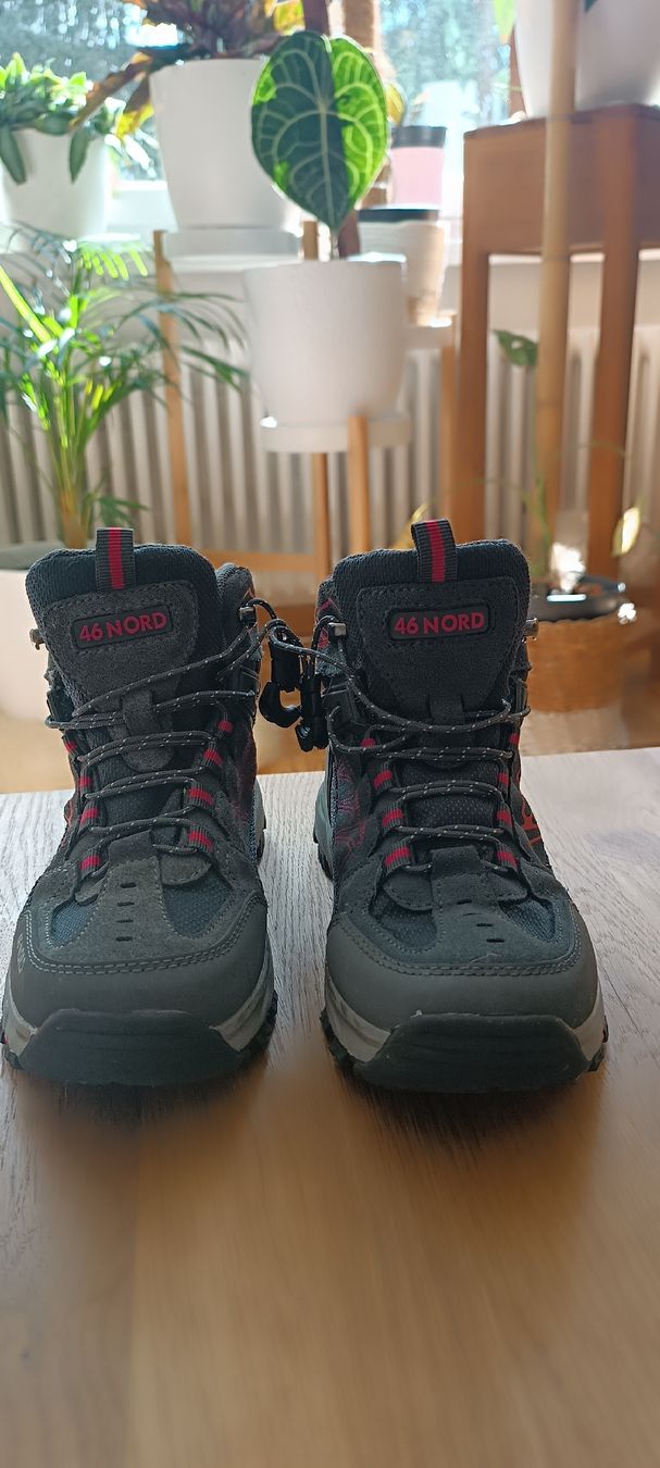 Scarpe per ragazzi: Wanderschuhe Gr. 33 N46 – Usato da Geroldswil venduto da Smartie1987 4