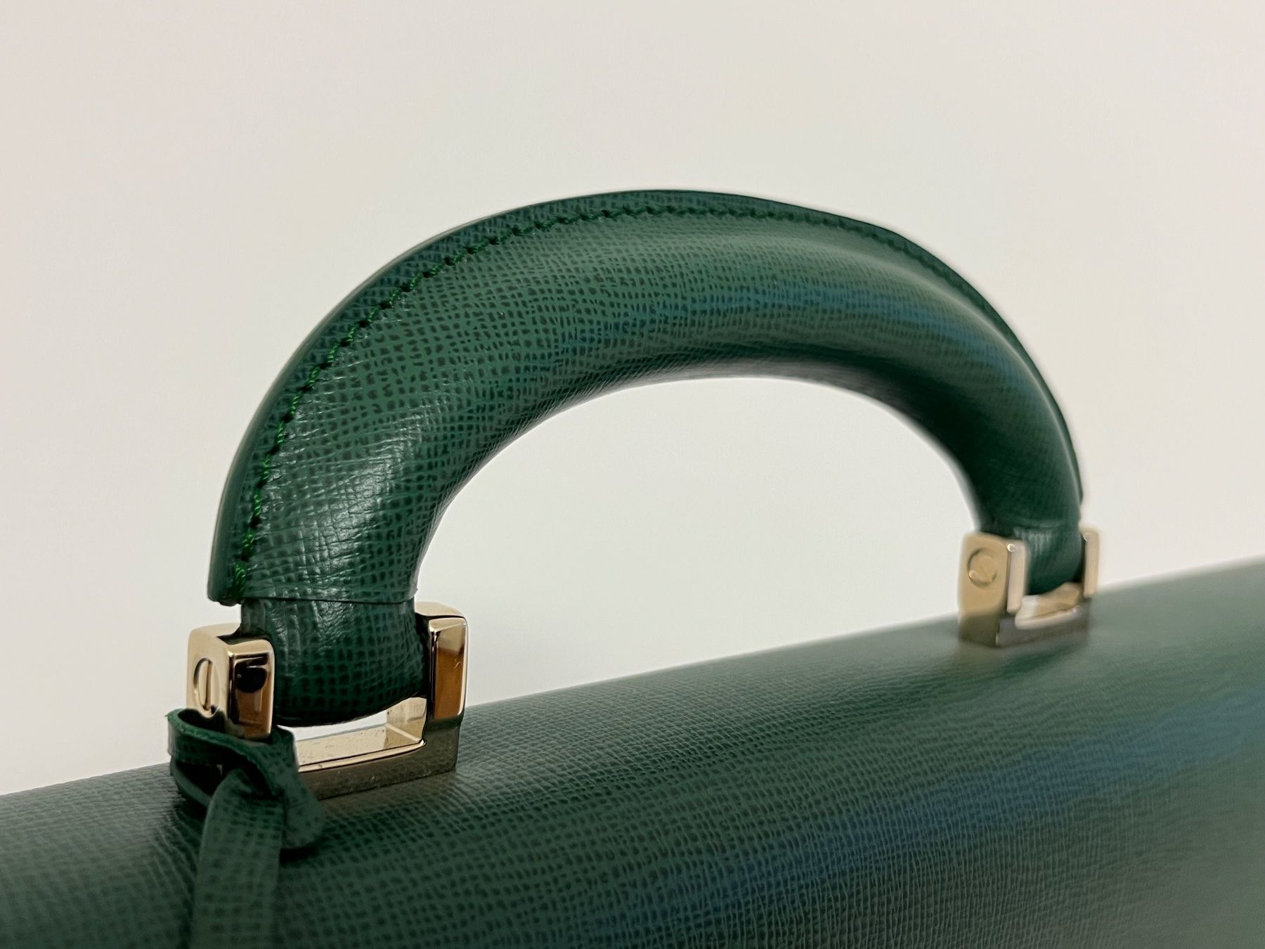 Valigie & Borse: VALEXTRA ROLEX green leather briefcase gold plated locking – Usato da Lugano venduto da LVC 4