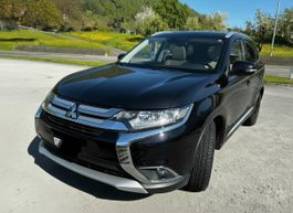 Mitsubishi Outlander 2.2 DI-D 4x4 DIAMOND, 7 Plätze, Automat