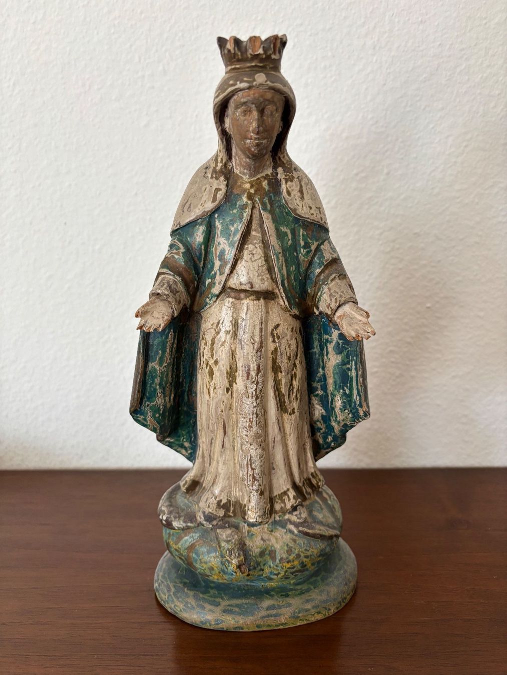 Statuette: Antike Madonna Figur, bemalt – Usato da Oberwil BL venduto da severina010