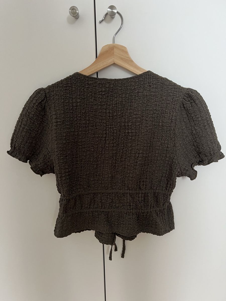 H&M Top: TOP MIT BINDEDETAILS – Nuovo (secondo la descrizione) da Luzern venduto da sr.luzern 3