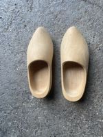 Holzschuh Paar Grösse 27 Rohzustand