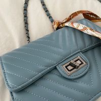 Petrolblaue Tasche aus Kunstleder