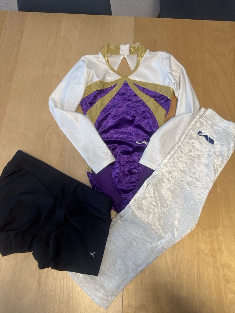 Completi: Turndress 152 mit Hosen – Usato da Schmerikon venduto da BiancaM03