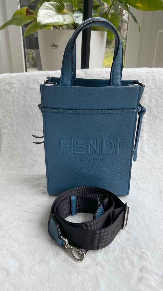 Fendi Taschen: Fendi Handtasche, blaues Leder, Mini Bag – Gebraucht aus Zürich von ClosetKTT 3