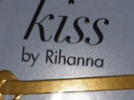 Parfum Kiss by Rihanna 100ml