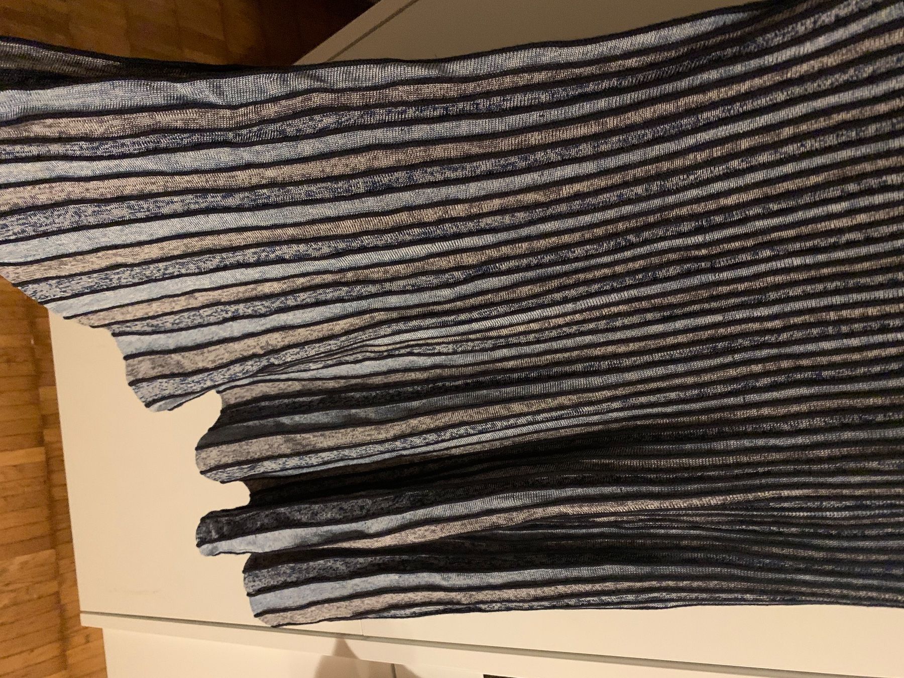 Vestiti: Hugo boss kleid – Usato da Zürich venduto da Nikuska32 1