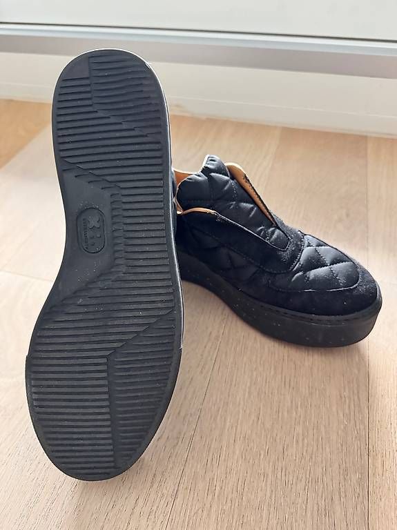 Scarpe da donna: Raphael Sneaker Gr 41, Edel gesteppt – Usato da Meilen venduto da JuliaFantasma 1