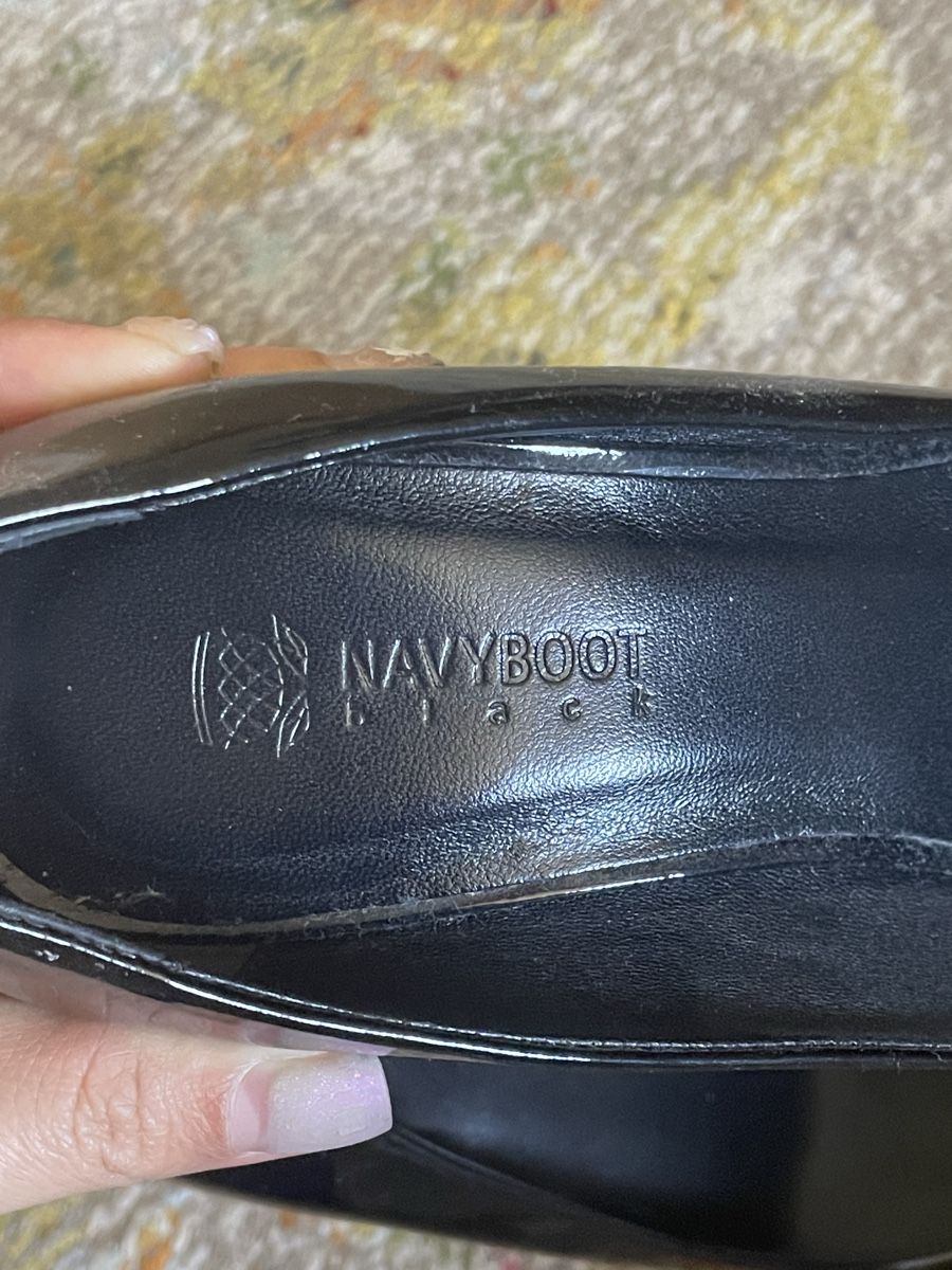 Navyboot Damenschuhe: Elegante Lackpumps Gr. 36 – Gebraucht aus Zürich von balilife 4