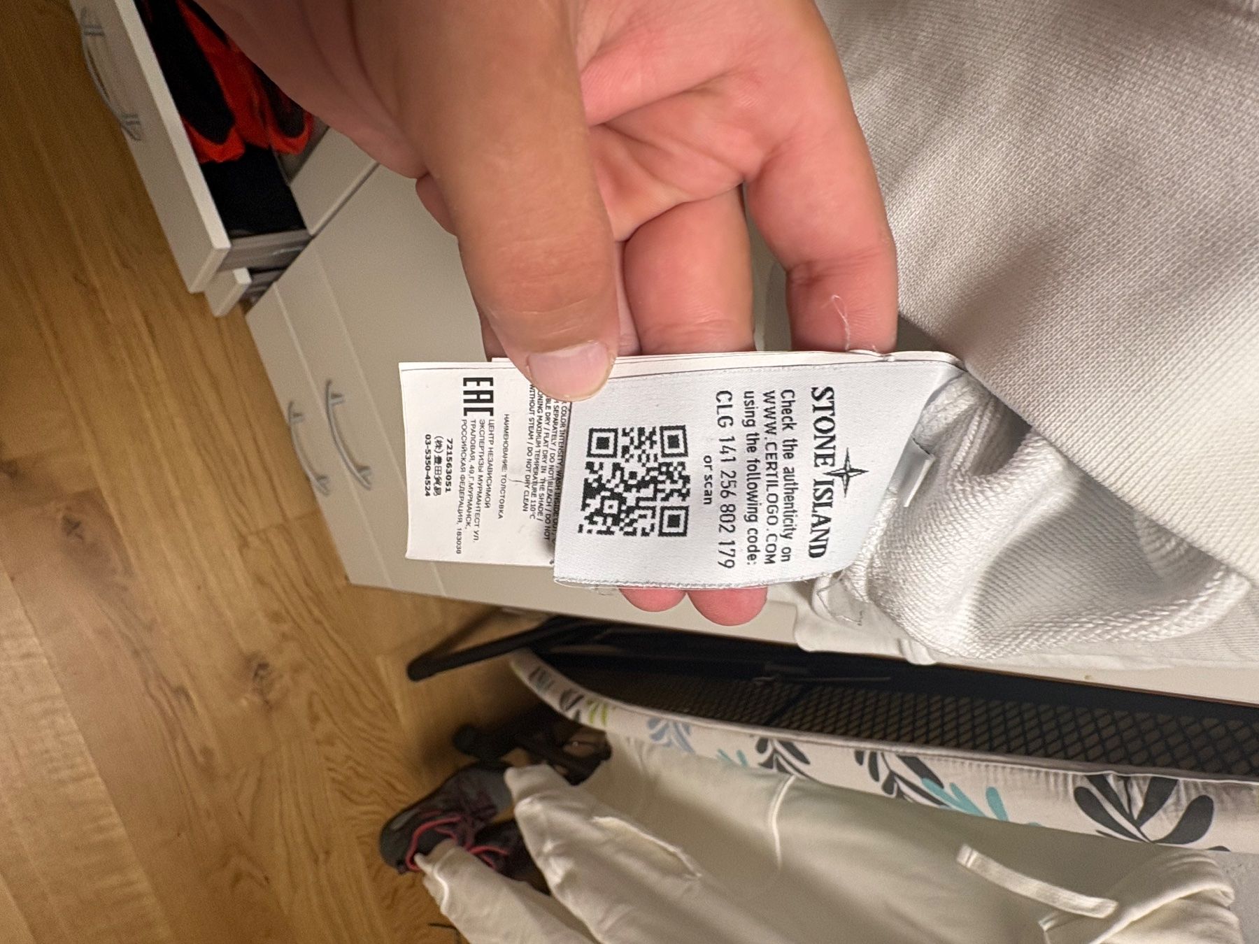 Stone Island Maglioni & Felpe: Stone Island Pullover weiss Grösse L guter Zustand – Usato da Müntschemier venduto da sra_8wph 2