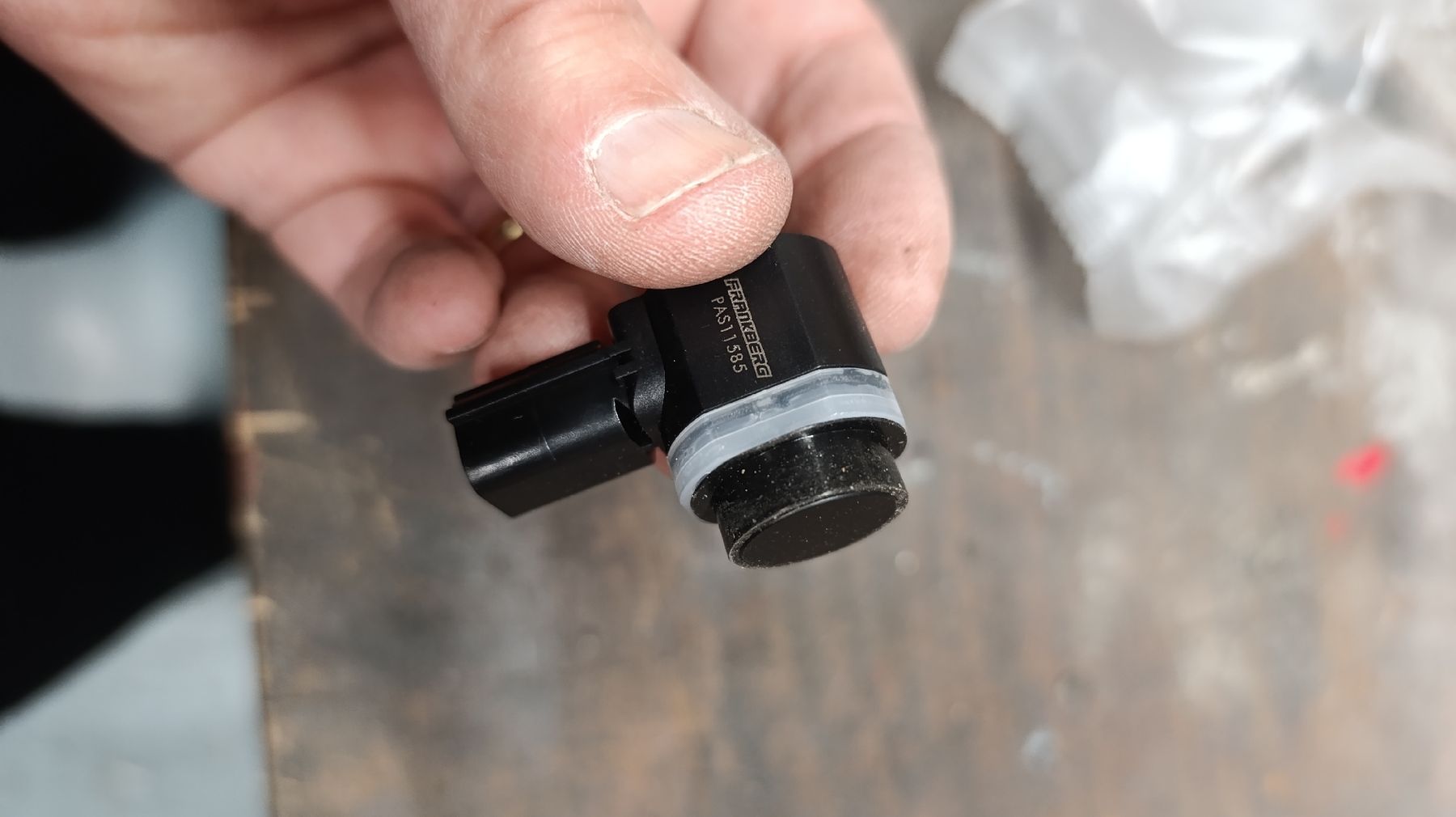 Tutti pezzi di ricambio auto: 4 x Einparkhilfe Sensor FRANKBERG – Nuovo e nell'imballaggio originale da Berlens venduto da Stefo21 4
