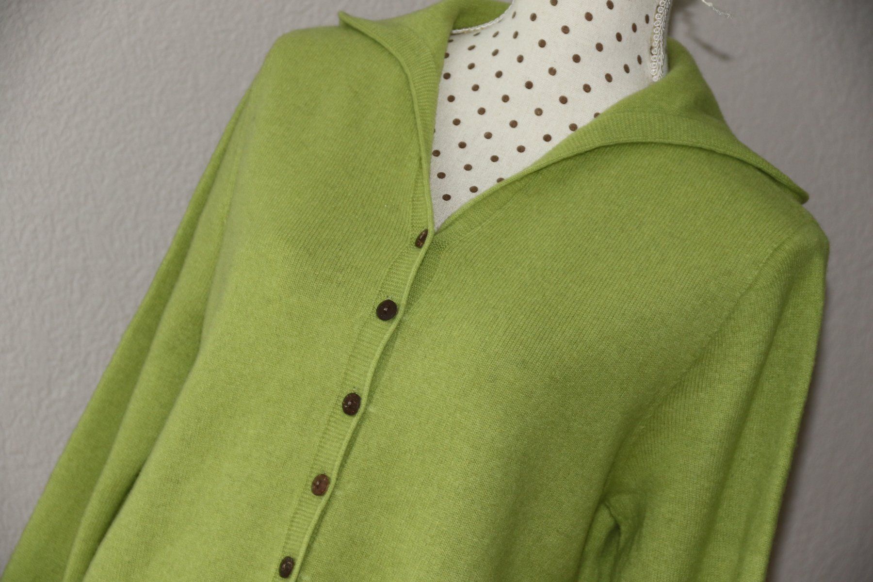 Jacken: Wunderschöne Kapuzenjacke aus 100% Wolle eher Gr.M  NEU – Neu und originalverpackt aus Oberwil-Lieli von Svetlana28 6