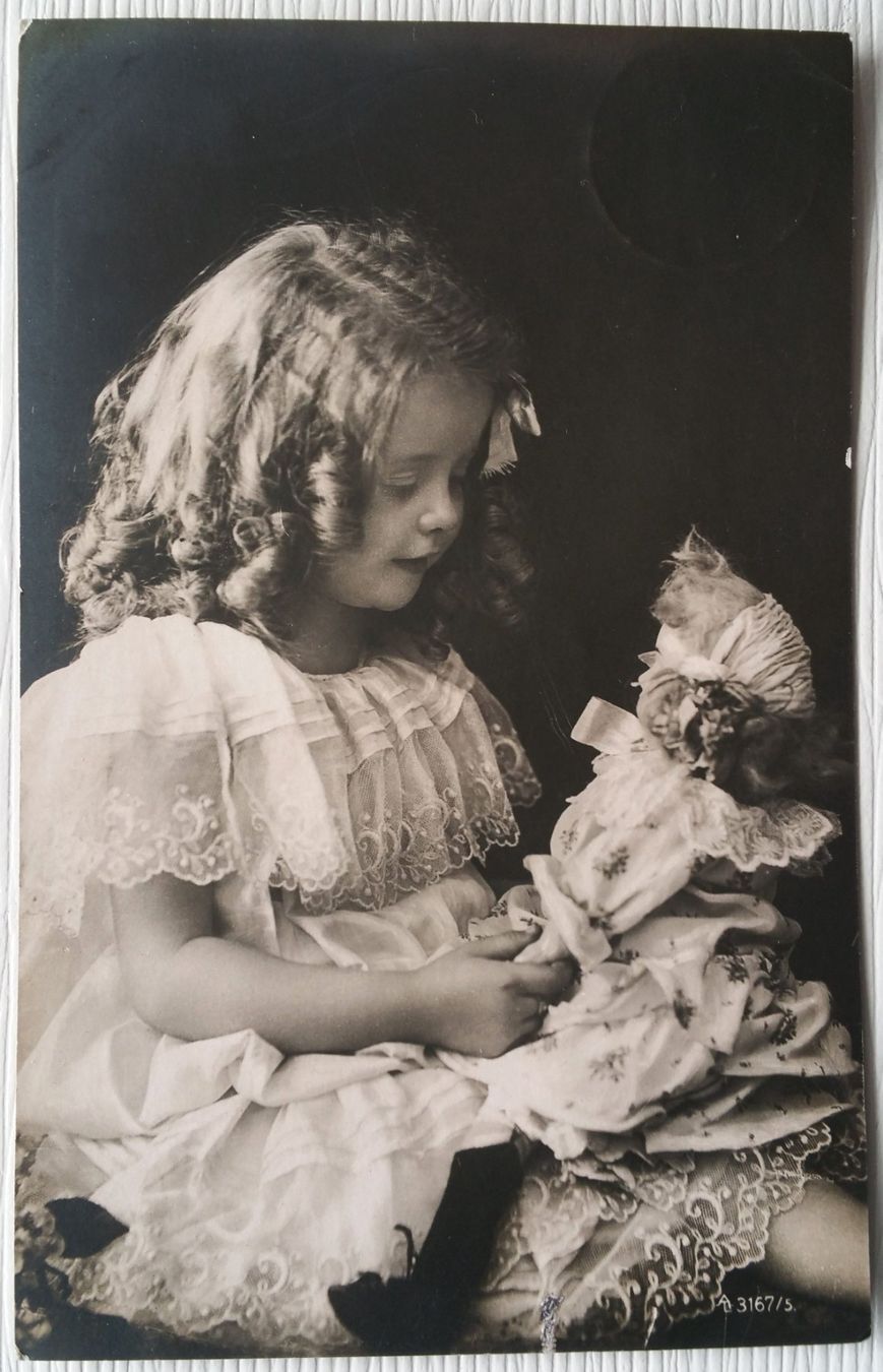 Cartoline postali: AK Ansichtskarte, Mädchen mit Puppe (V), 1906 – Usato da Oberriet SG venduto da Manick